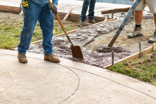 Best Concrete Sidewalk Installation in Farmersville, CA